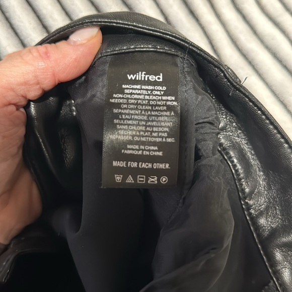 Aritzia Wilfred leather cargo pants size 10 - Picture 8 of 8